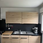 Rénovation de cuisine avec effet bois clair à Colmar proche de Mulhouse