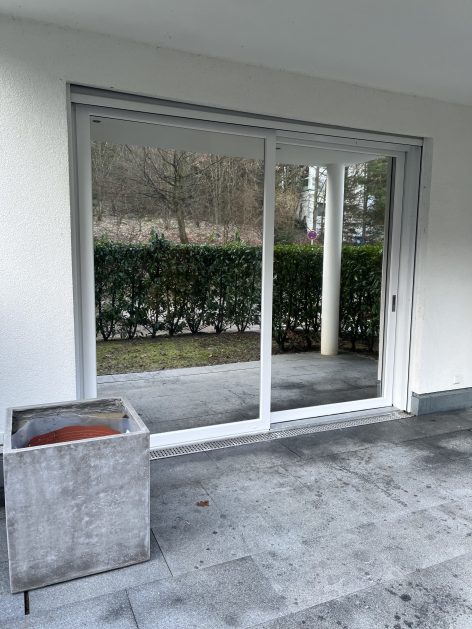 Vitrophanie effet miroir pour suppression du vis à vis à Baden Baden en Allemagne
